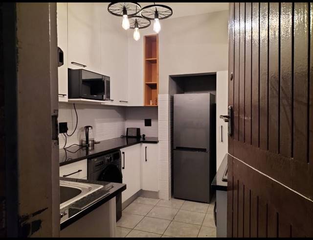 2 BEDROOM PROPERTY TO RENT IN RHODESFIELD